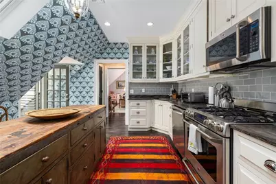 33 Beacon Hill Road, Newport, RI 02840 - Photo 13