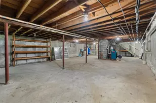 180 Poppasquash Rd, Bristol, RI 02809 - Photo 23