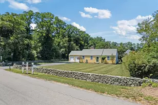 180 Poppasquash Rd, Bristol, RI 02809 - Photo 5