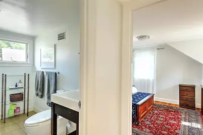 129 Fosdyke Street, Providence, RI 02906 - Photo 33