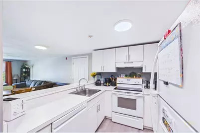 200 Woodlawn Avenue #203, North Providence, RI 02904 - Photo 3