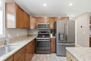 223 Rodman St, South Kingstown, RI 02879 - Photo 5