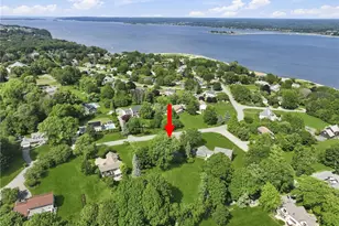 131 Taylor Rd, Portsmouth, RI 02871 - Photo 3