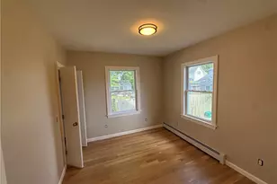 63 Shore Rd, East Providence, RI 02915 - Photo 9