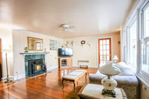 29 Dean Ave, Johnston, RI 02919 - Photo 13