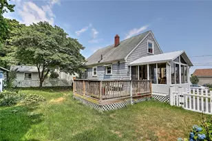 141 Cornell St, Cranston, RI 02920 - Photo 7