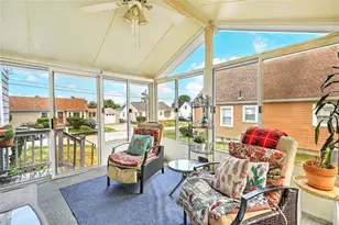 141 Cornell St, Cranston, RI 02920 - Photo 33