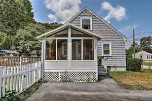 141 Cornell St, Cranston, RI 02920 - Photo 5