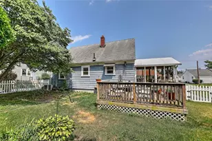 141 Cornell St, Cranston, RI 02920 - Photo 9