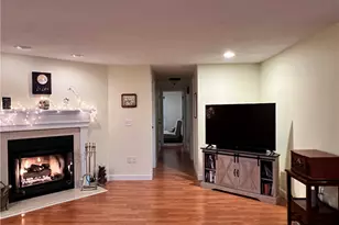 29 Swan Ct, North Providence, RI 02904 - Photo 7