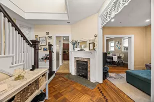 11 Sisson St, Pawtucket, RI 02860 - Photo 9