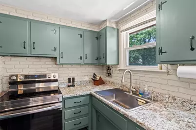 88 Keeley Avenue, Warwick, RI 02886 - Photo 7