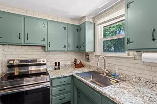 88 Keeley Ave, Warwick, RI 02886 - Photo 7