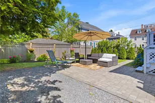 5 Byrnes St, Newport, RI 02840 - Photo 15