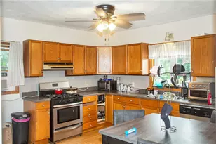 27 Elder St, Pawtucket, RI 02860 - Photo 15
