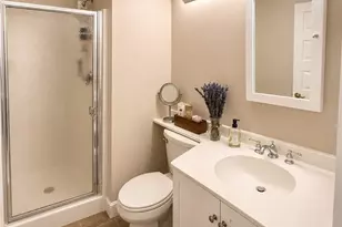264 Bowen St, Providence, RI 02906 - Photo 9