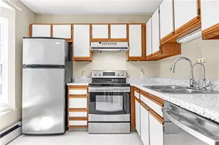 565 Quaker Ln, West Warwick, RI 02893 - Photo 7