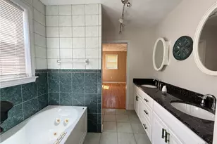 22 Chicory Ln, Cranston, RI 02920 - Photo 7