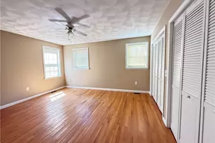 22 Chicory Ln, Cranston, RI 02920 - Photo 9