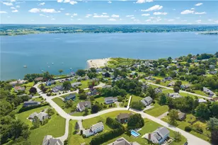 326 Windstone Dr, Portsmouth, RI 02871 - Photo 3
