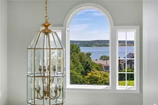 326 Windstone Dr, Portsmouth, RI 02871 - Photo 5