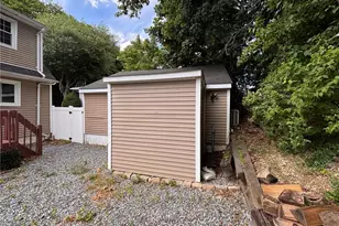 21 Imera St, Providence, RI 02909 - Photo 3