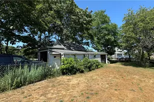 526 Connecticut Ave, Block Island, RI 02807 - Photo 7