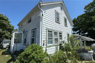 526 Connecticut Ave, Block Island, RI 02807 - Photo 3