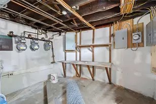 374 Douglas Ave, Providence, RI 02908 - Photo 21