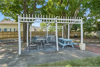 127 Meadow Street, Pawtucket, RI 02860 - Photo 33