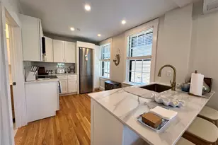 19 Walnut St, Newport, RI 02840 - Photo 3