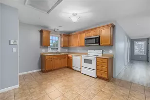 22 Aiken St, Pawtucket, RI 02861 - Photo 7