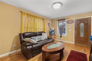 22 Aiken St, Pawtucket, RI 02861 - Photo 3