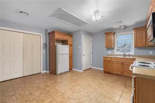22 Aiken St, Pawtucket, RI 02861 - Photo 9