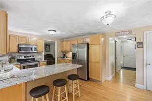 859 Knotty Oak Rd, Coventry, RI 02816 - Photo 7