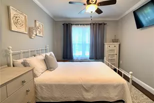 18 Sylvan St, Newport, RI 02840 - Photo 23