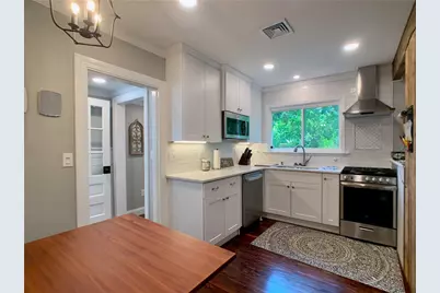 18 Sylvan Street, Newport, RI 02840 - Photo 9