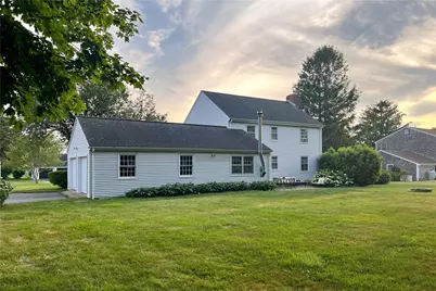 9 South Drive, Middletown, RI 02842 - Photo 5