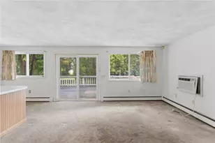 41 Shirley St, Warwick, RI 02888 - Photo 9