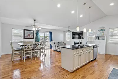 139 Danielle Drive, Woonsocket, RI 02895 - Photo 5
