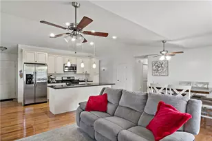 139 Danielle Dr, Woonsocket, RI 02895 - Photo 7