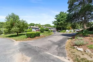8 Acorn Ct, South Kingstown, RI 02879 - Photo 3