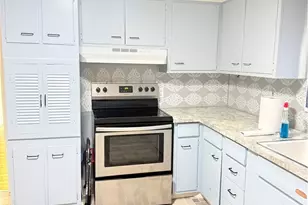 121 Greenwich Ave, Warwick, RI 02886 - Photo 7