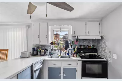 118 Foxcroft Avenue, Warwick, RI 02889 - Photo 7