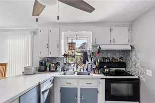118 Foxcroft Ave, Warwick, RI 02889 - Photo 7