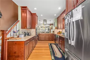 116 Benbridge Ave, Warwick, RI 02888 - Photo 9