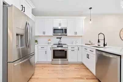 2907 Post Road #4, Warwick, RI 02886 - Photo 5