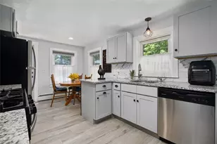45 Gardiner Ave, North Kingstown, RI 02852 - Photo 11