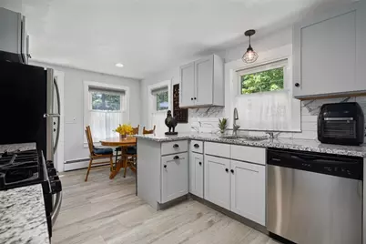 45 Gardiner Avenue, North Kingstown, RI 02852 - Photo 11