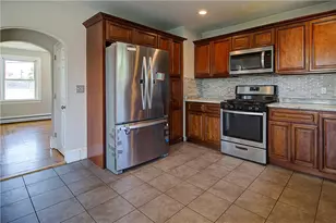 46 Irving St, North Providence, RI 02904 - Photo 19